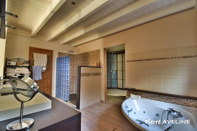 Maison - 276 m² - 7 pièces