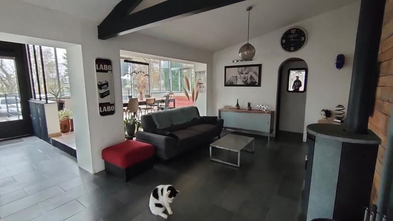 Maison - 111 m² - 6 pièces