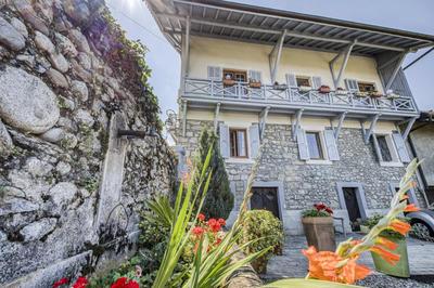 Maison - 251 m² - 10 pièces