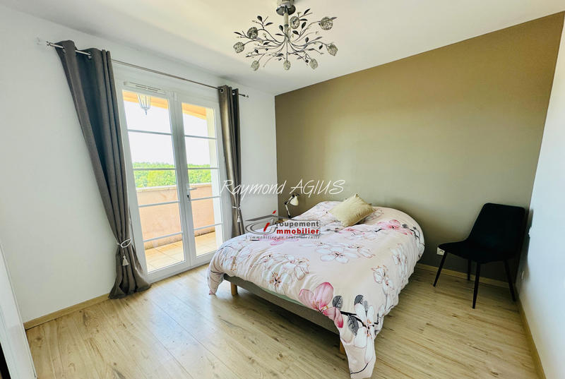 Maison - 200 m² - 8 pièces