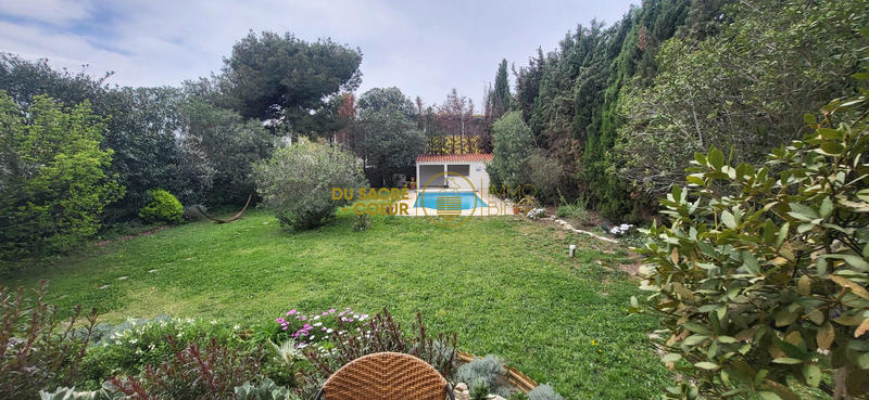 Maison - 213 m² - 6 pièces