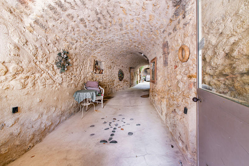 Maison - 456 m² - 14 pièces