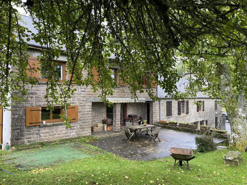 Maison ancienne - 225 m² - 9 pièces