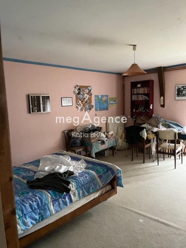 Maison - 204 m² - 8 pièces