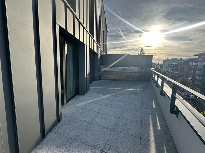 Appartement - 141 m² - 6 pièces