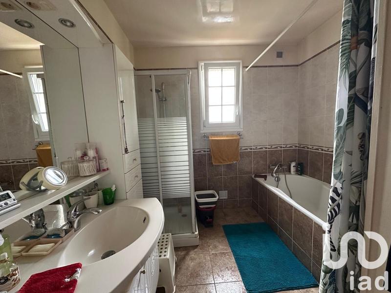 Maison - 180 m² - 6 pièces