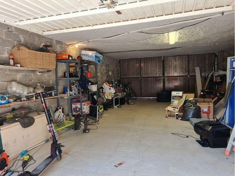 Maison traditionnelle - 221 m² - 7 pièces