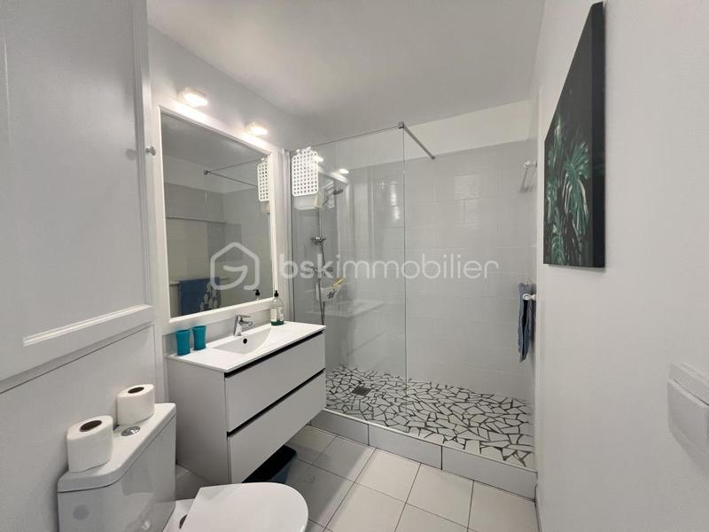 Studio - 25 m² - 2 pièces