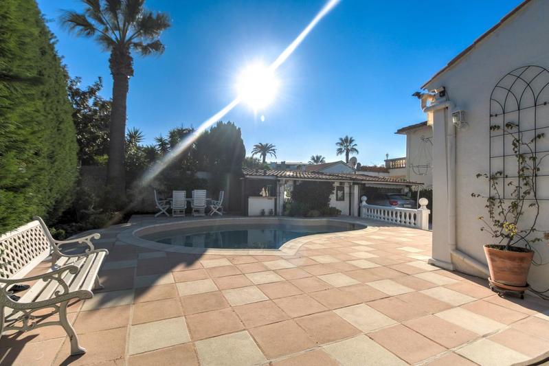 Maison - 107 m² - 4 pièces