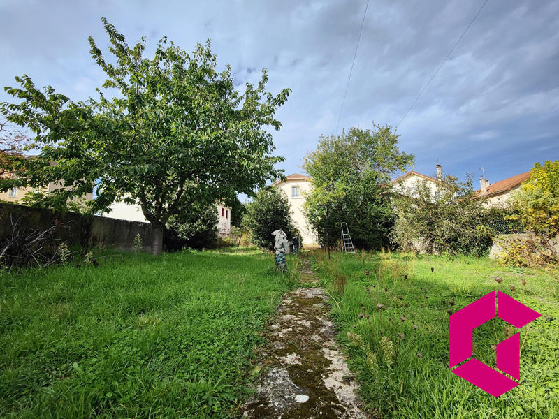 Maison - 147 m² - 11 pièces