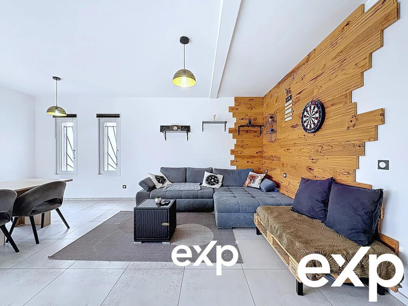 Maison - 151 m² - 6 pièces