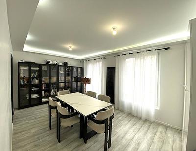 Maison - 179 m² - 7 pièces