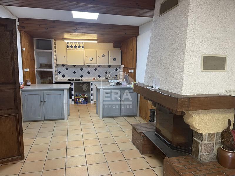 Maison - 261 m² - 7 pièces