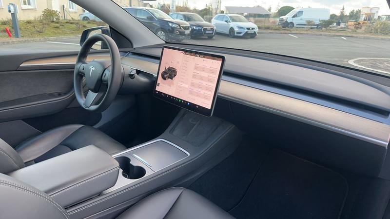 Tesla Model y 300 Rwd Standard - Automatique