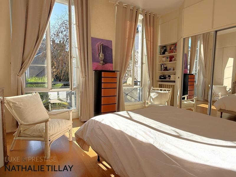 Maison bourgeoise - 260 m² - 9 pièces