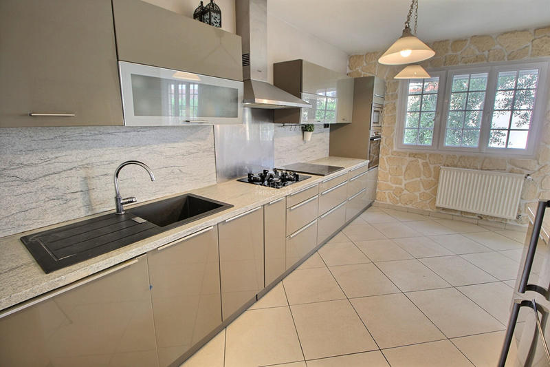 Maison - 113 m² - 7 pièces