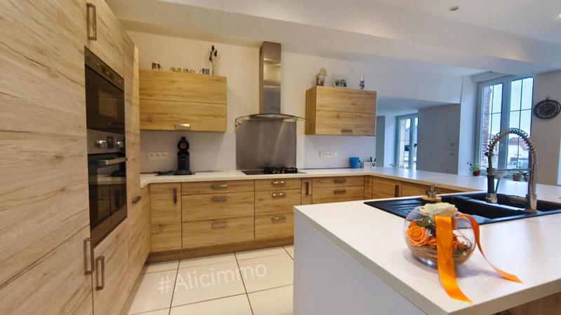 Maison - 195 m² - 7 pièces