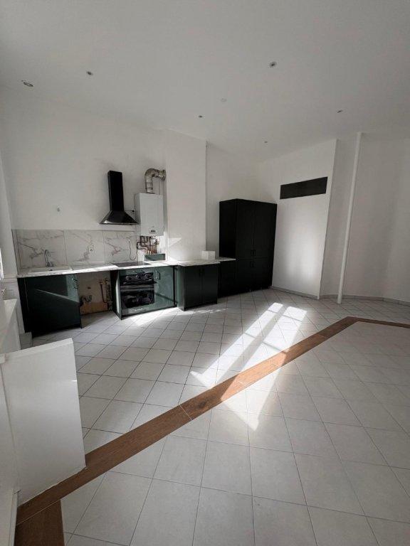 Appartement - 182 m² - 5 pièces