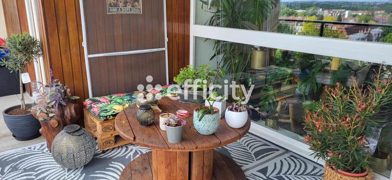 Appartement - 97 m² - 4 pièces