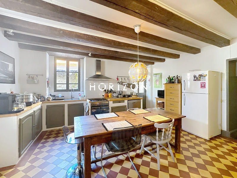 Maison ancienne - 266 m² - 10 pièces