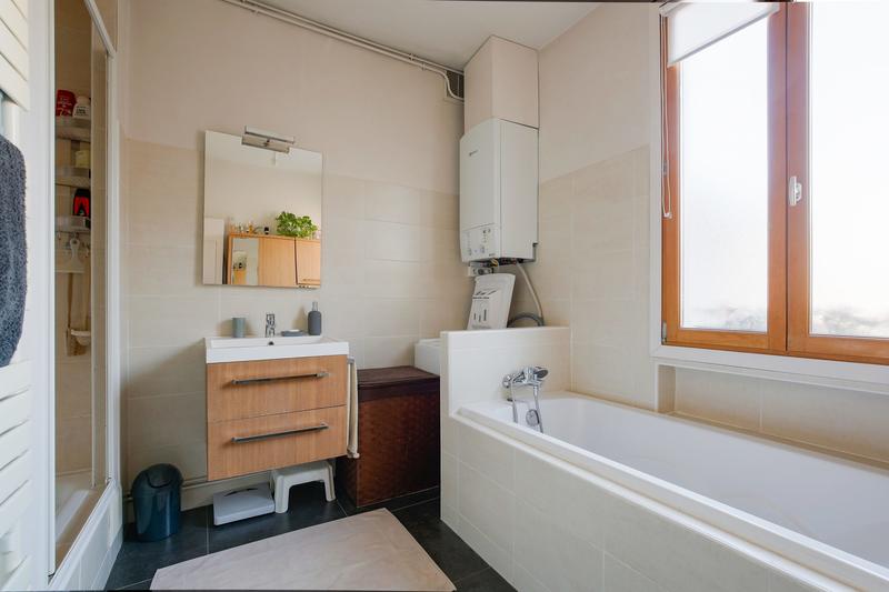 Maison - 175 m² - 11 pièces