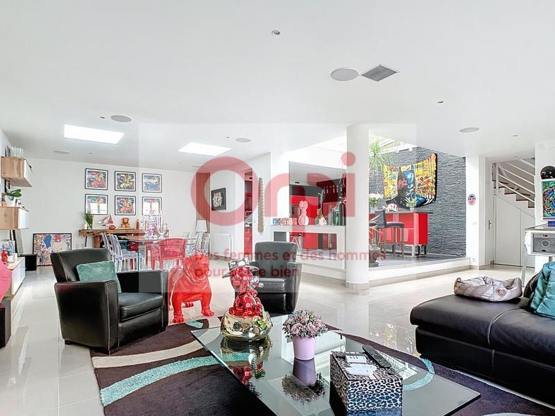 Maison - 194 m² - 5 pièces