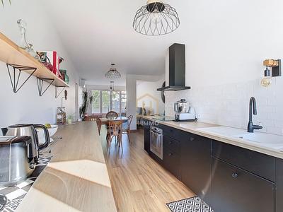 Appartement - 85 m² - 4 pièces