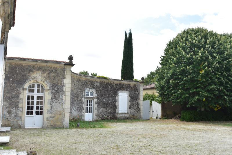 Demeure - 450 m² - 15 pièces