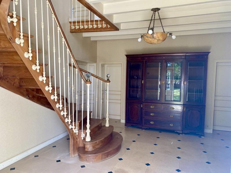 Château - 725 m² - 13 pièces