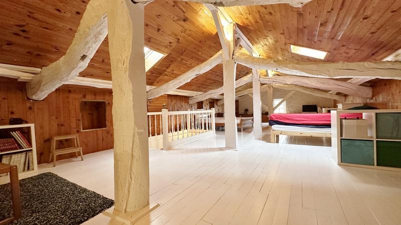 Corps de ferme - 378 m² - 7 pièces