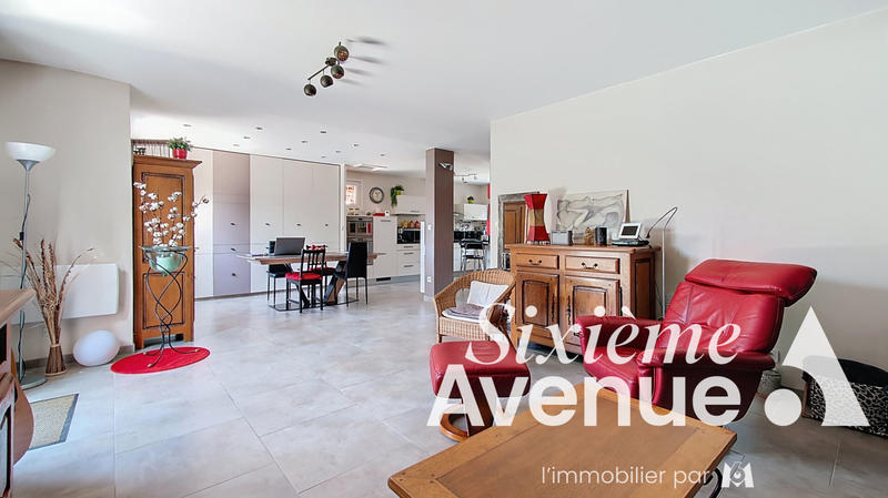 Maison - 111 m² - 5 pièces