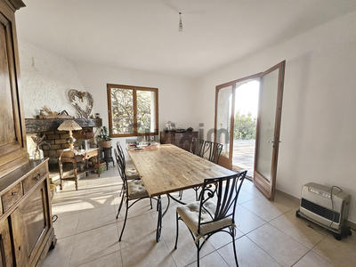 Immeuble - 117 m² - 6 pièces