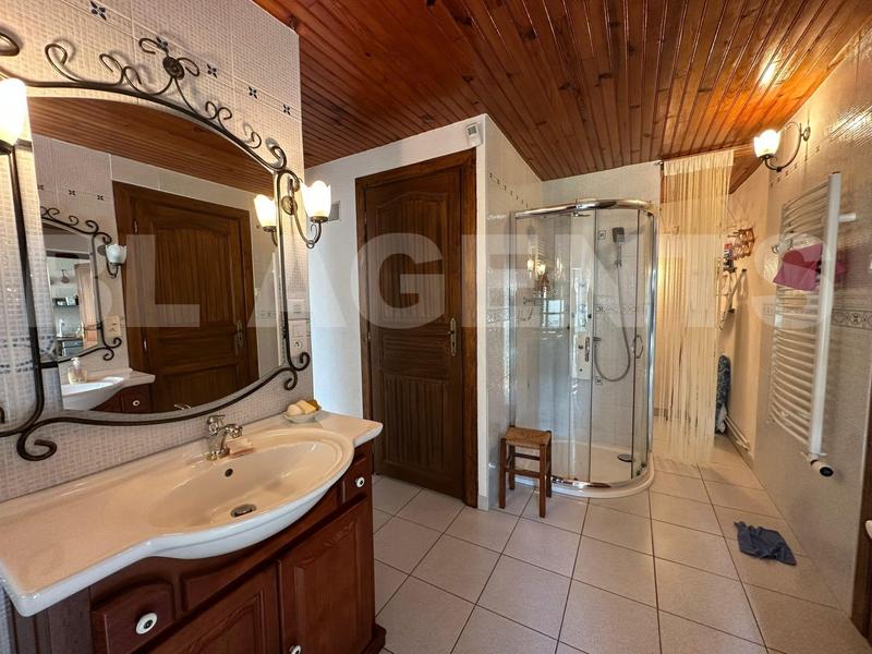 Maison - 159 m² - 6 pièces