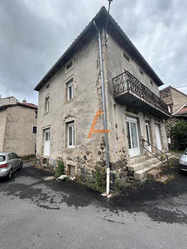 Maison de village - 152 m² - 10 pièces