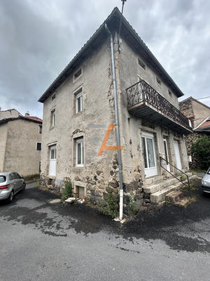 Maison de village - 152 m² - 10 pièces