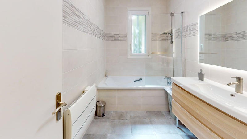 Maison - 148 m² - 6 pièces