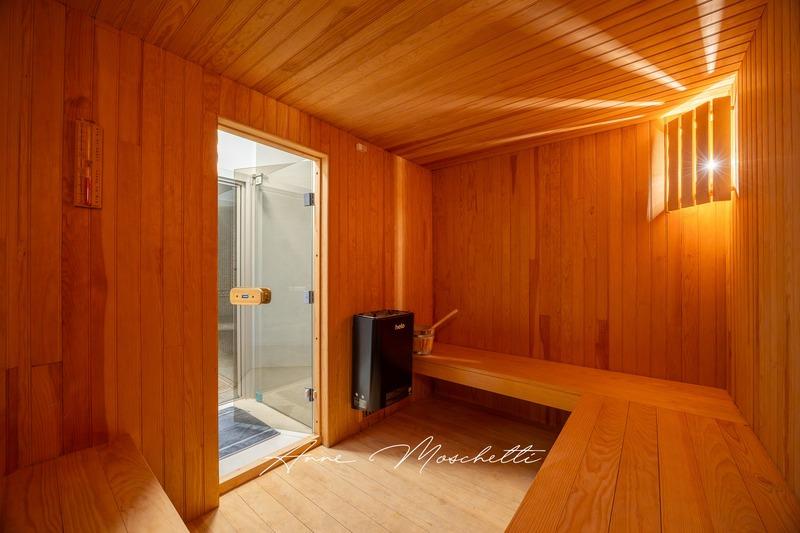 Maison - 450 m² - 8 pièces