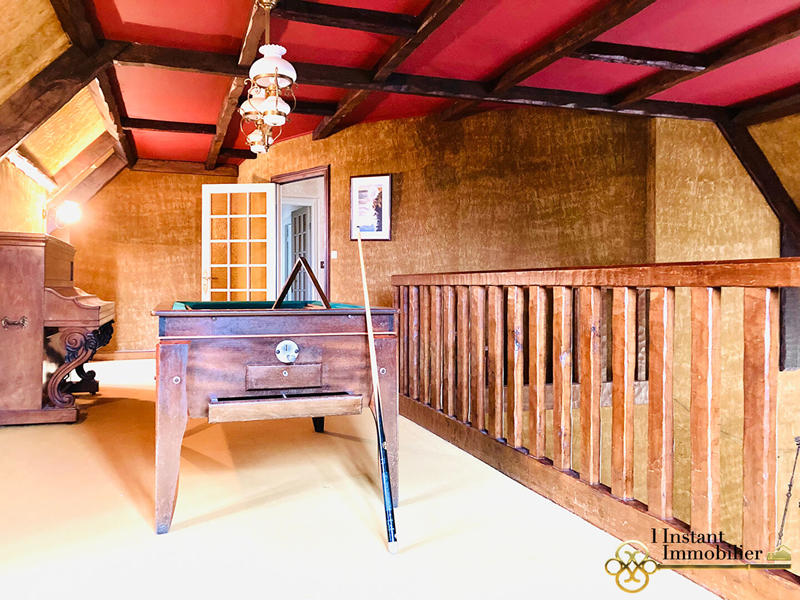 Maison - 206 m² - 8 pièces