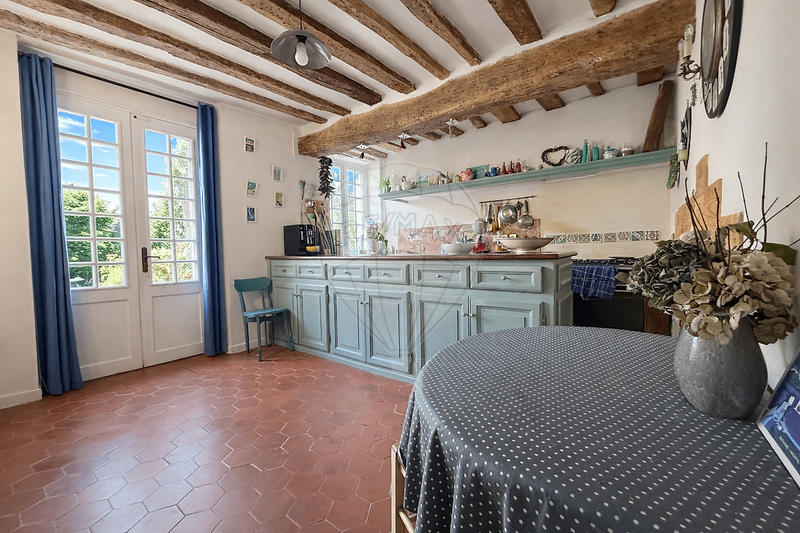 Propriété - 225 m² - 6 pièces