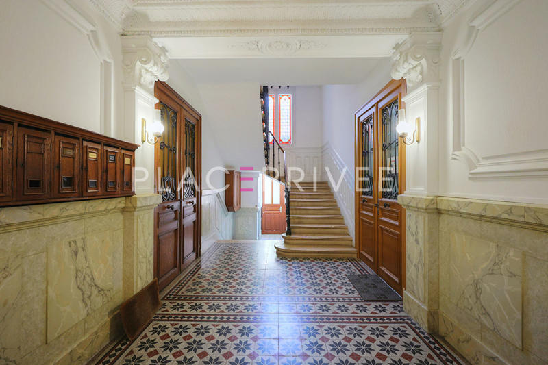 Appartement - 158 m² - 6 pièces