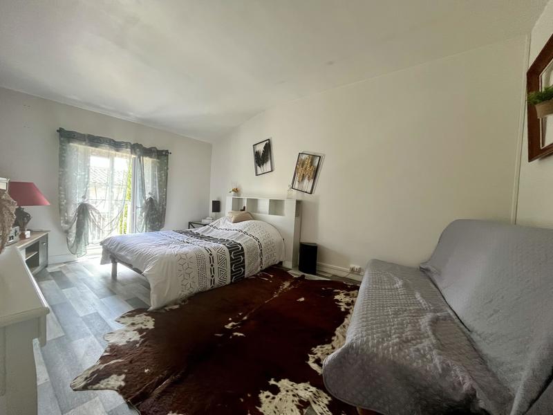 Maison - 245 m² - 7 pièces