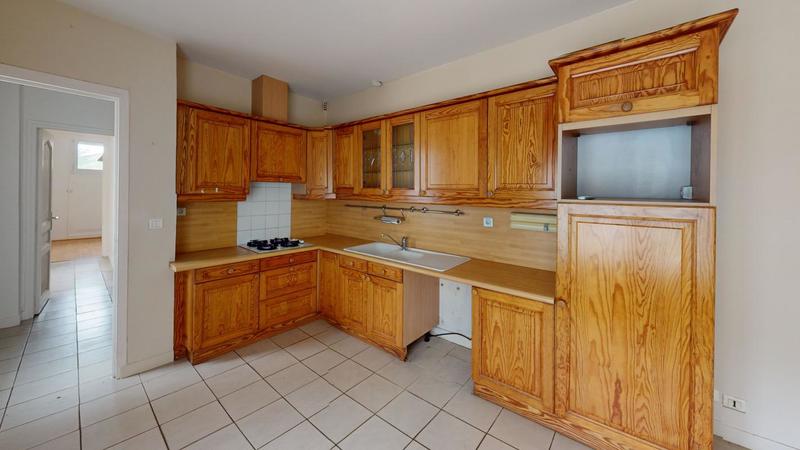 Immeuble - 136 m² - 6 pièces