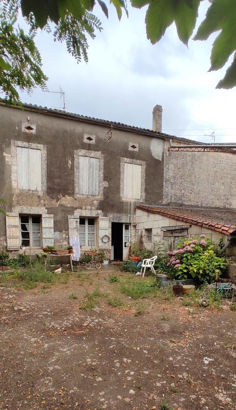 Maison - 243 m² - 8 pièces