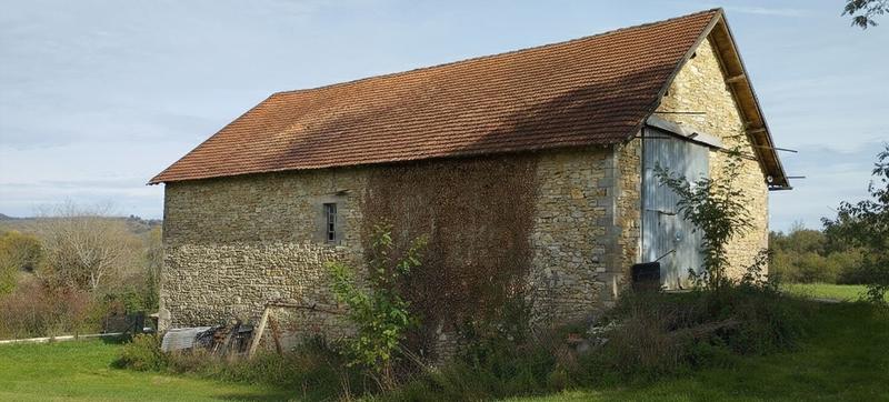 Grange - 360 m² - 2 pièces