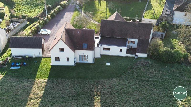 Maison ancienne - 333 m² - 15 pièces