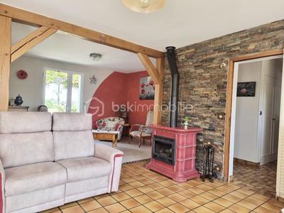 Maison traditionnelle - 163 m² - 6 pièces