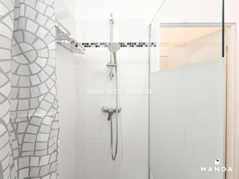 Chambre - 9 m² - 3 pièces