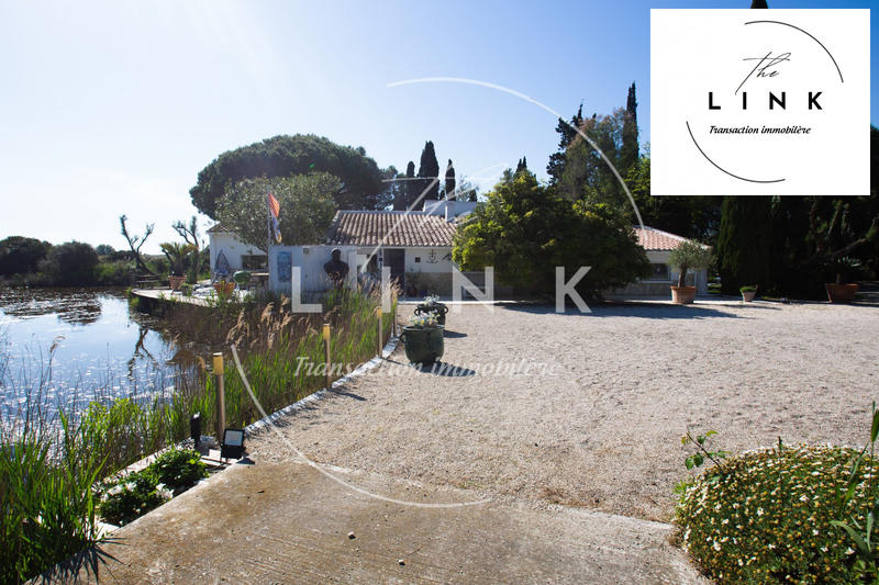 Mas - 330 m² - 9 pièces