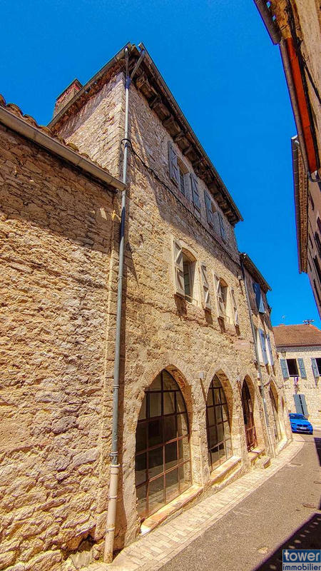 Maison de village - 280 m² - 8 pièces