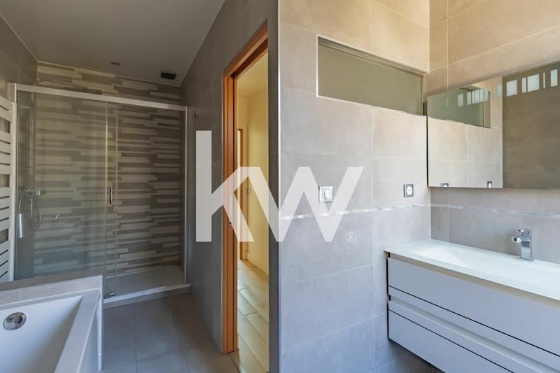 Maison - 143 m² - 6 pièces